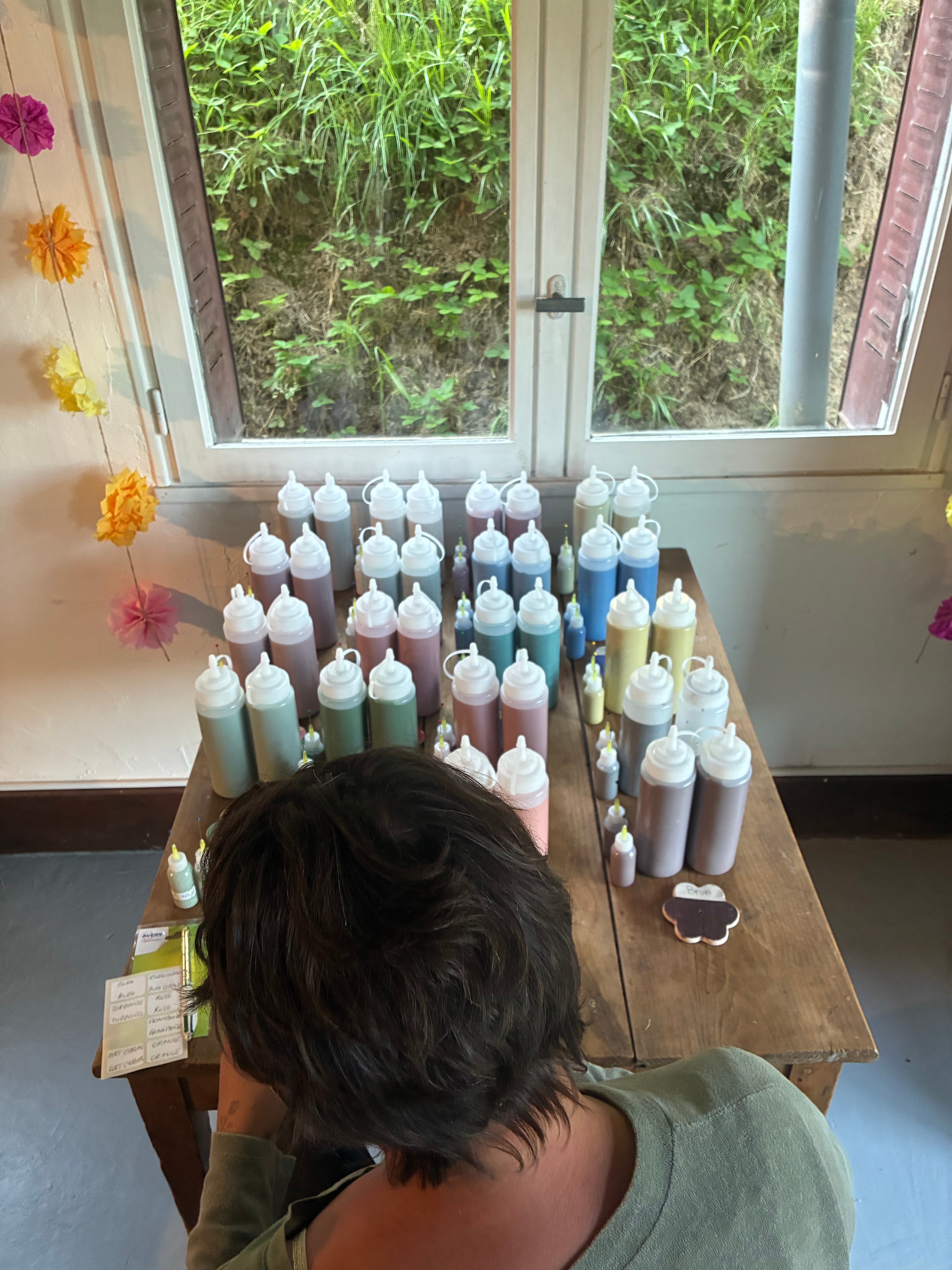 Le bar à couleurs de l'atelier Terre Happy